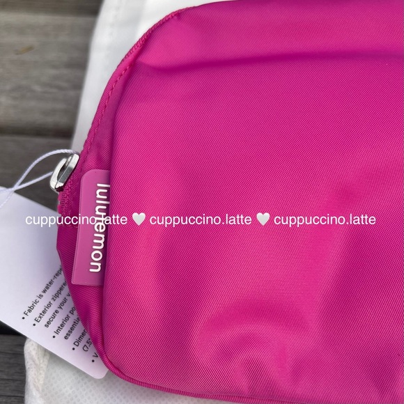 💗LAST ONE💗Lululemon Athletica Everywhere Belt Bag in Sonic Pink - Picture 6 of 13